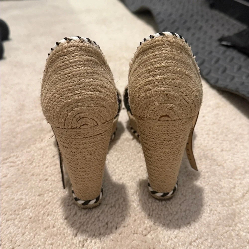 ANTONIO MELANI Black and Tan Woven Wedges - Picture 5 of 7